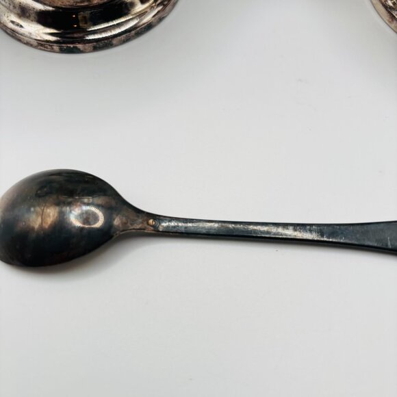 Vintage WM Rogers Silverplate Creamer Sugar Set Lid Spoon Ornate Handles Tarnish - Picture 8 of 11